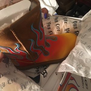 Jeremy Scott uggs flames